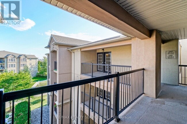 Building Photo - 2085-2085 Appleby Line