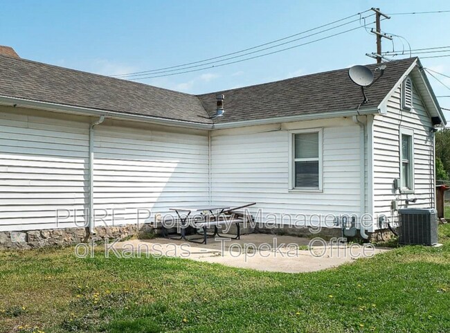 Foto del edificio - 526 NE Chandler St
