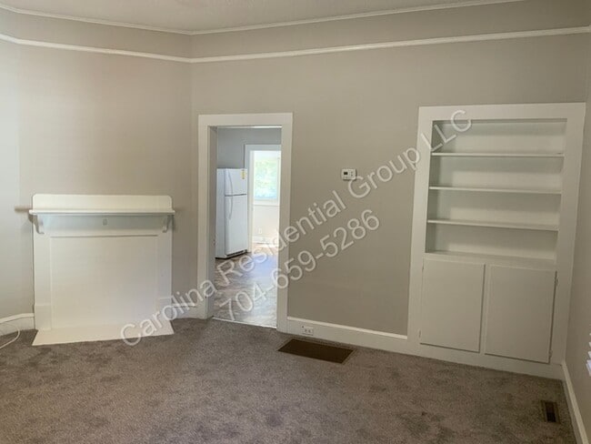 Foto del edificio - 607 Forest Ave