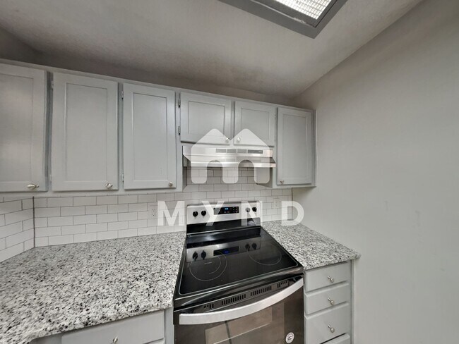 Foto del edificio - 5608 Amity Springs Dr