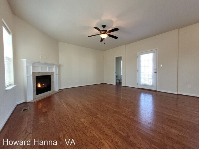 Foto del edificio - 3 br, 3.5 bath House - 400 Norfolk Avenue ...