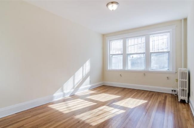 Building Photo - 19 Colliston Rd