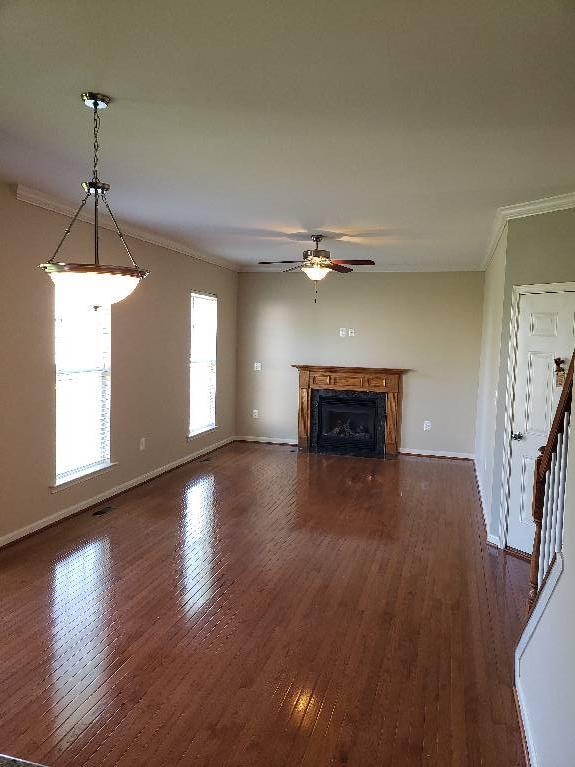Building Photo - Charming 3BR, 2.5 BA in Great Location