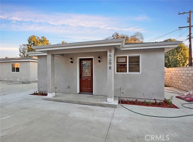 Primary Photo - 5639 Persimmon Ave