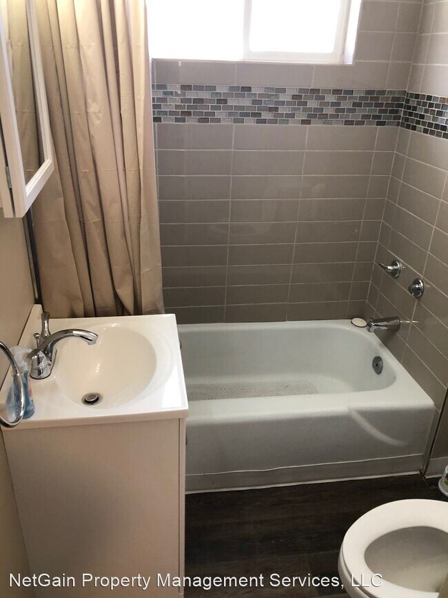 Foto del edificio - 2 br, 1 bath House - 840 South 200 West