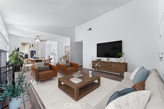 Building Photo - 14882 Groveview Ln
