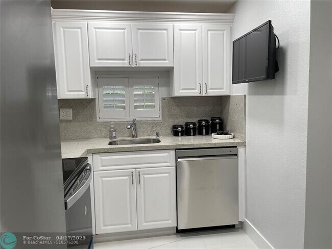 Foto del edificio - 9420 S Hollybrook Lake Dr