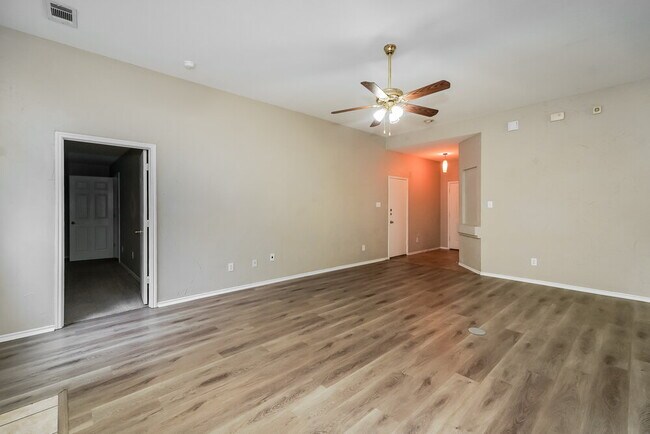 Foto del edificio - 4413 Corner Brook Ln
