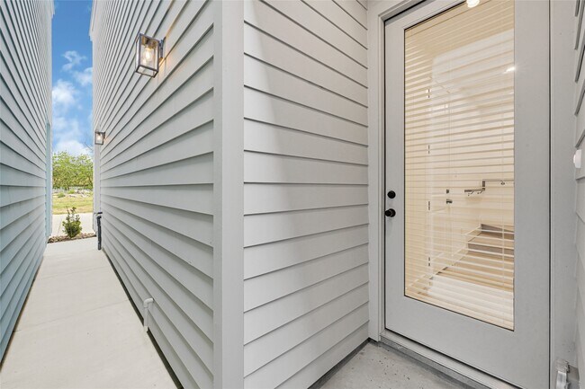 Foto del edificio - 4606 Crown Grove Ln