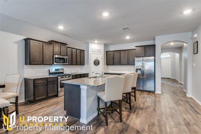 Foto del edificio - 4 br, 2 bath House - 633 Jamestown Ln