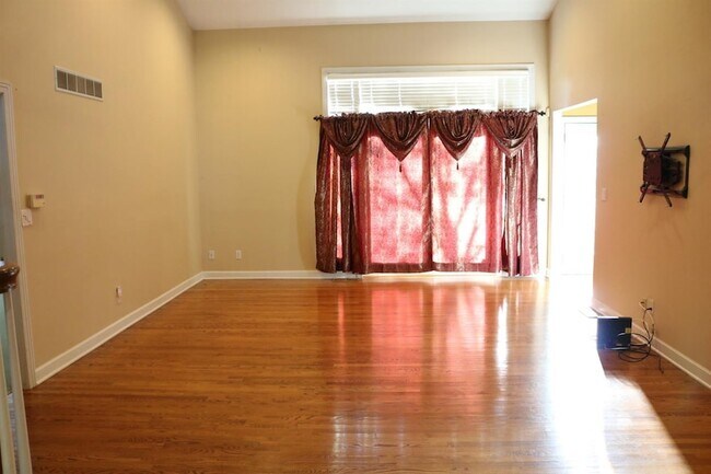 Foto del edificio - 10316 Cherrywood Ln