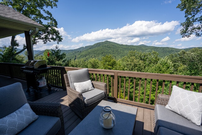 Photo - 399 Orchid Trl House