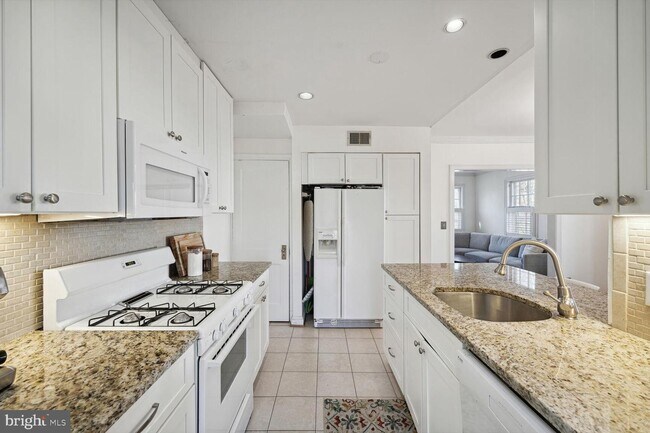 Foto del edificio - 77 Commonwealth Ave