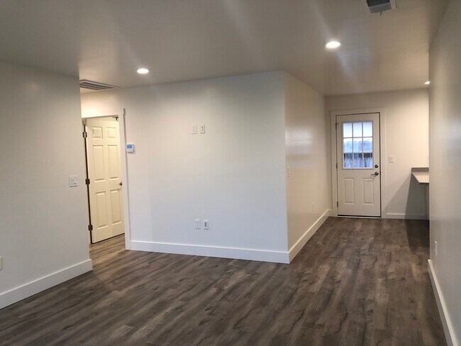 Living room - 461 S 12th St