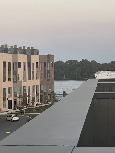 Foto del edificio - 3004 Schirra Ln