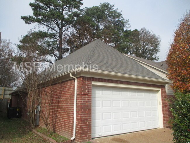 Building Photo - 925 Abbey Grove Ln