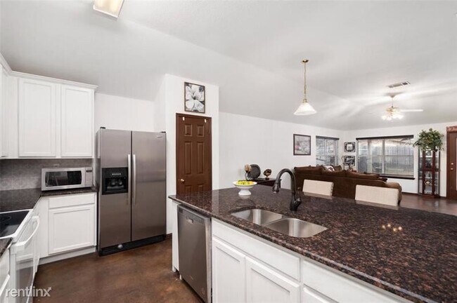 Building Photo - 4 br, 2 bath House - 132 Buckskin Drive