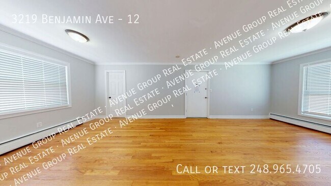 Building Photo - 3219 Benjamin Ave