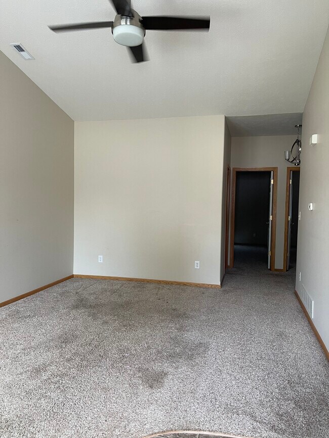Living Room - 3900 Ballard Ct