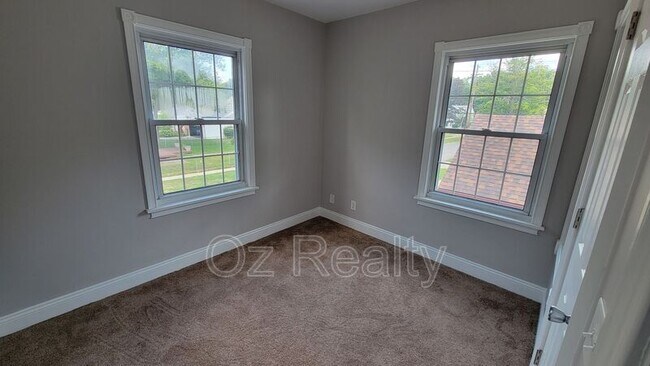 Foto del edificio - 3756 Maxwell Rd