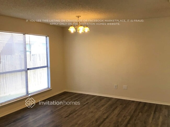 Building Photo - 4737 Hollow Tree Dr