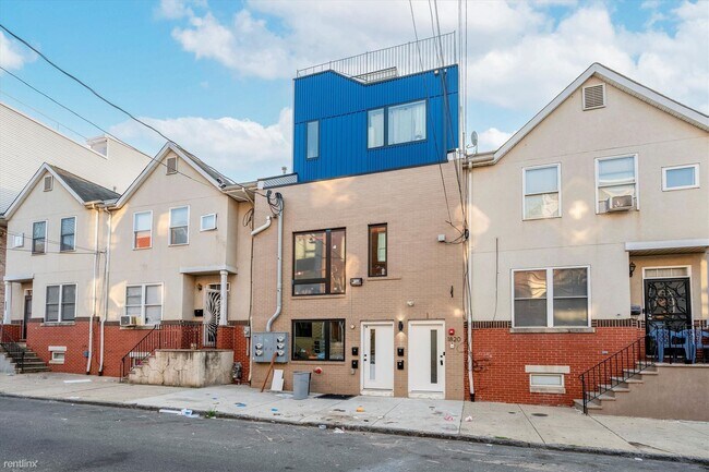 Foto del edificio - 4 br, 4 bath 4plex - 1820 N 18th St Unit D