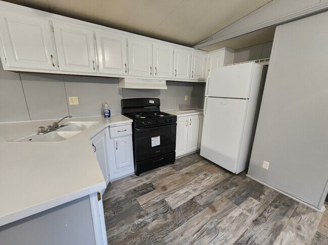 Foto del edificio - 700 W Ridgeway Ave