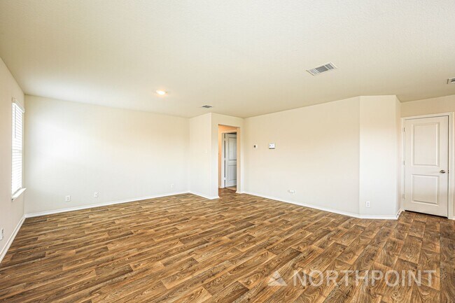 Foto del edificio - 3 BR/2BA | Single Family Home | In San Antonio!