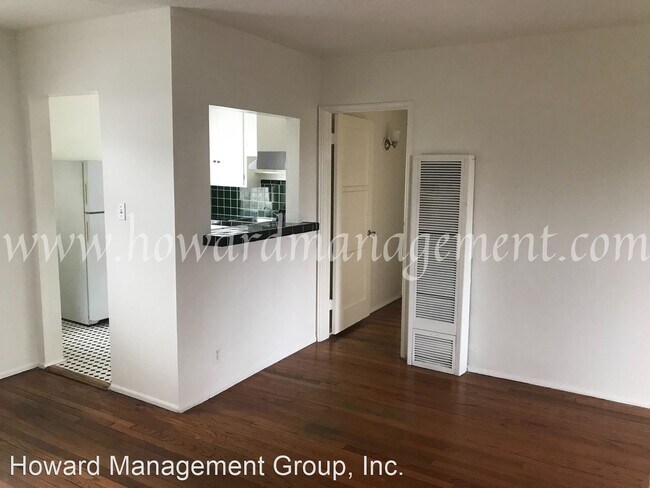 Building Photo - 2710 Bellevue Ave
