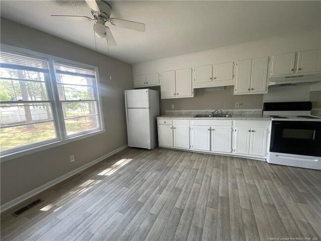 Building Photo - 323 Cadmium Ct