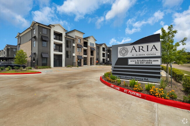 Building Photo - Aria at Almeda
