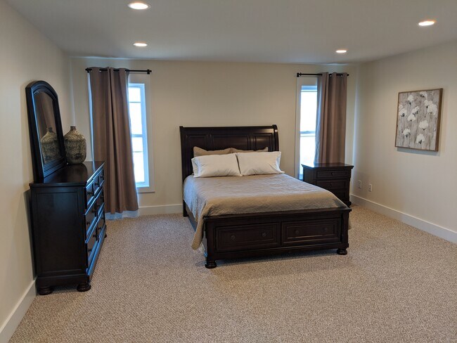 Master bedroom - 4001 Stanley Rd