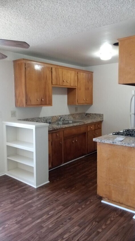 Kitchen - 444 Tyler Way