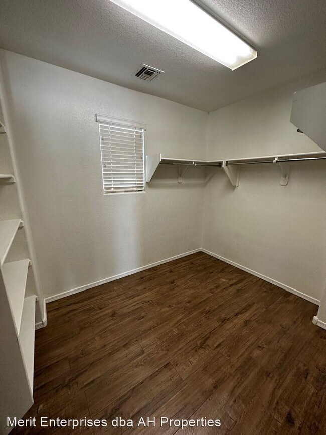Building Photo - 4 br, 3 bath House - 3899 E JASPER DR