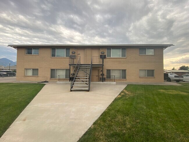 Building Photo - 197 W 290 N