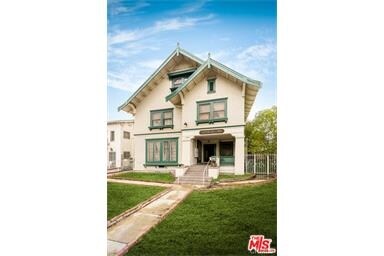 Building Photo - 1356 S Westlake Ave