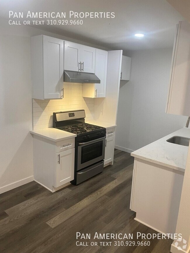 Building Photo - 1423 W Lingan Ln