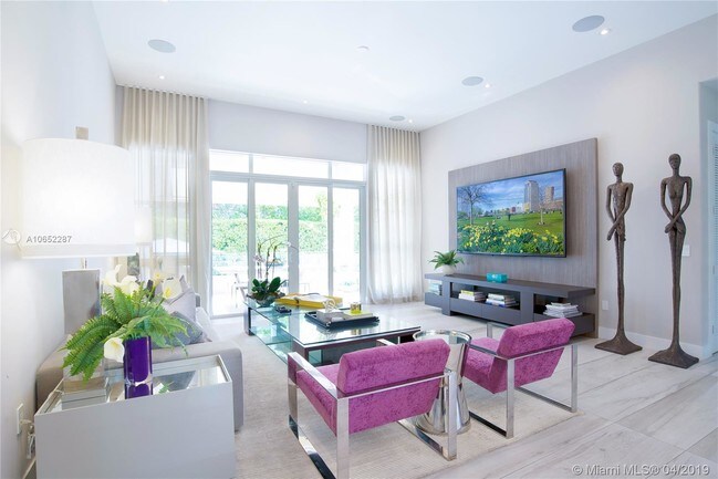 Foto del edificio - 445 Glenridge Rd