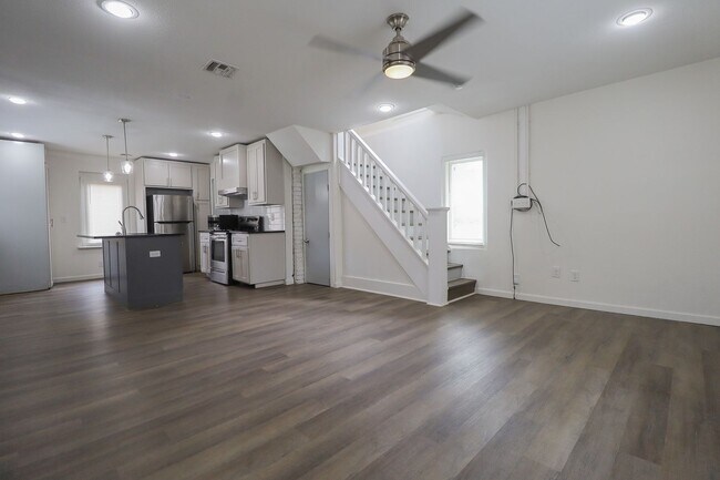 Foto del edificio - N Rosedale Ave Duplex