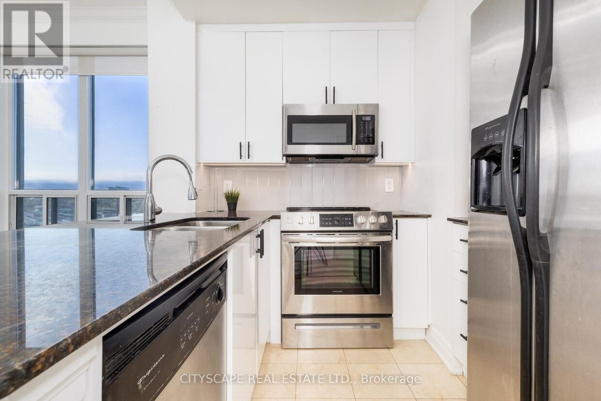 Primary Photo - 2087 Lake Shore Blvd W