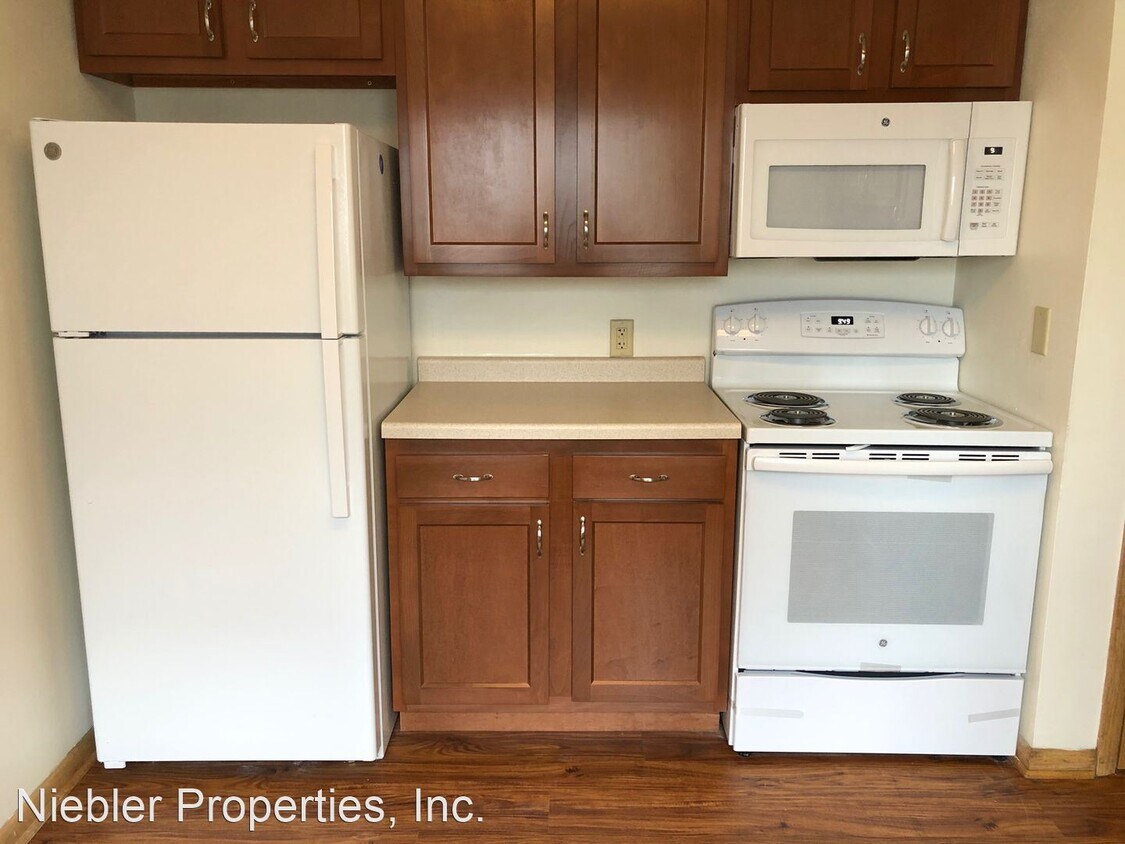 Primary Photo - 2 br, 1.5 bath House - 630 Otter Avenue