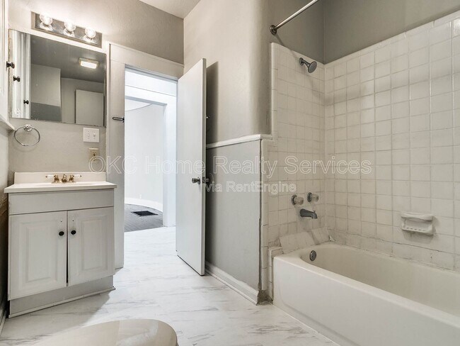 Foto del edificio - 1740 NW 11th St