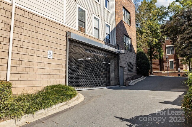 Foto del edificio - 708 N Davidson St