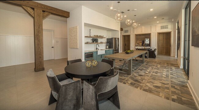 Foto del edificio - 853 Saddle Ridge Rd