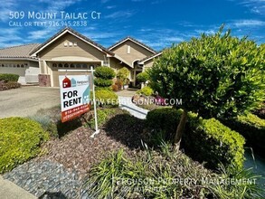 Building Photo - 509 Mt Tailac Ct