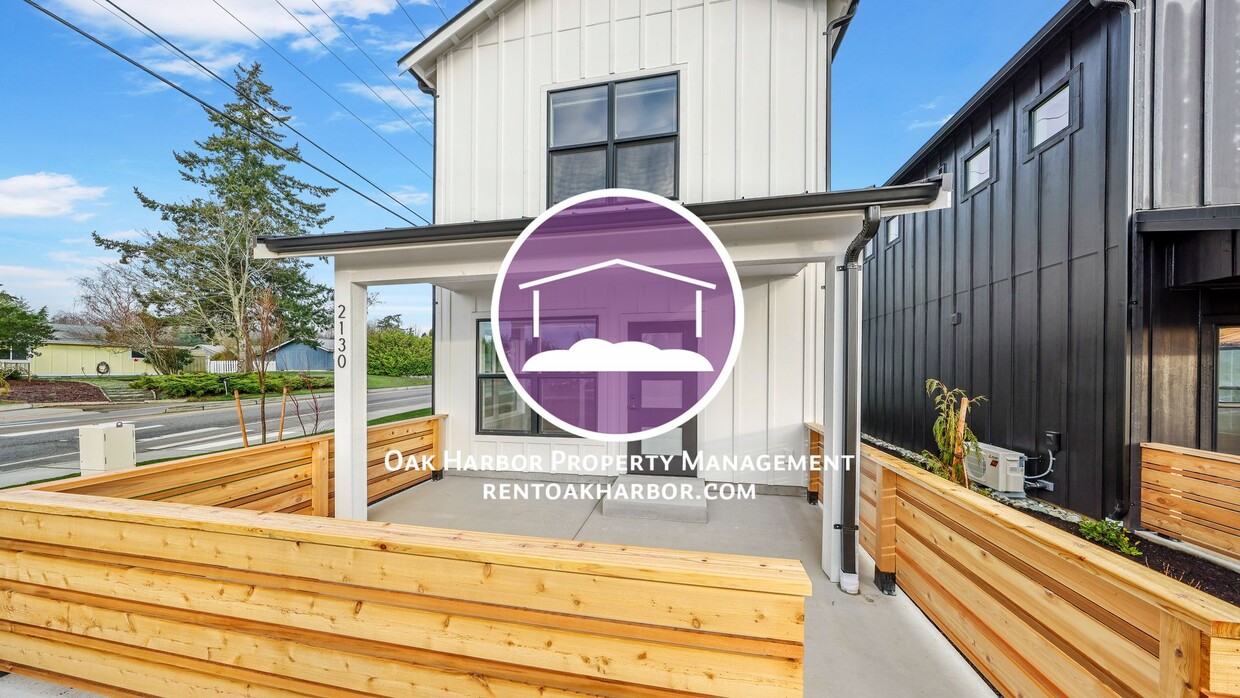 Foto principal - 3 Bed 2 Bath - A/C Mini-split - Fabulous F...