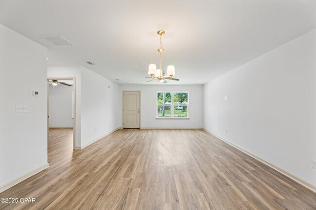 Foto del edificio - 402 N Church Ave