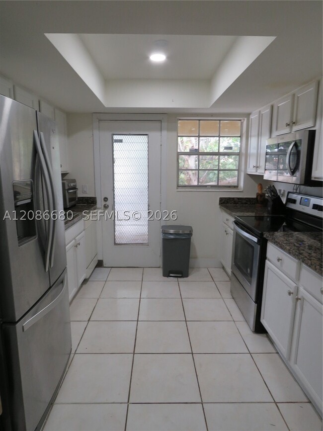 Building Photo - 11840 NE 19th Dr