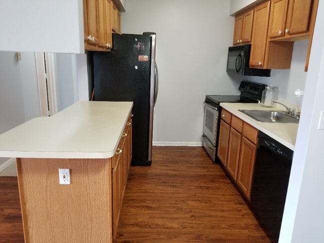 Building Photo - 2482 Eagles Cir