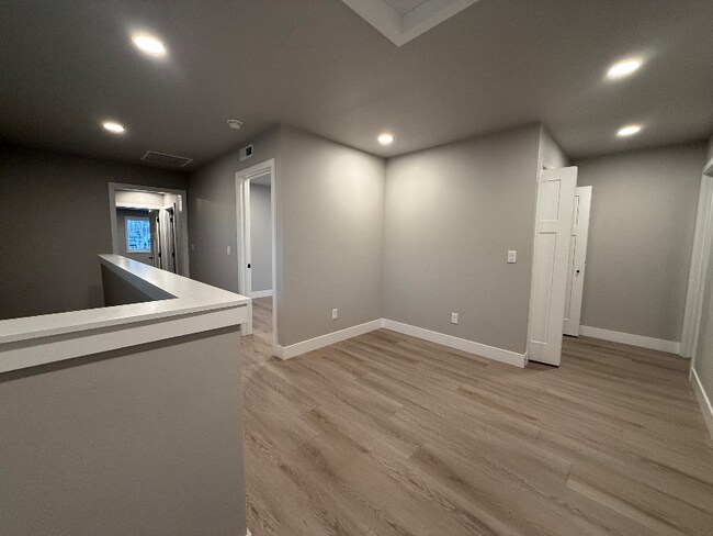 Building Photo - 651 Washington St